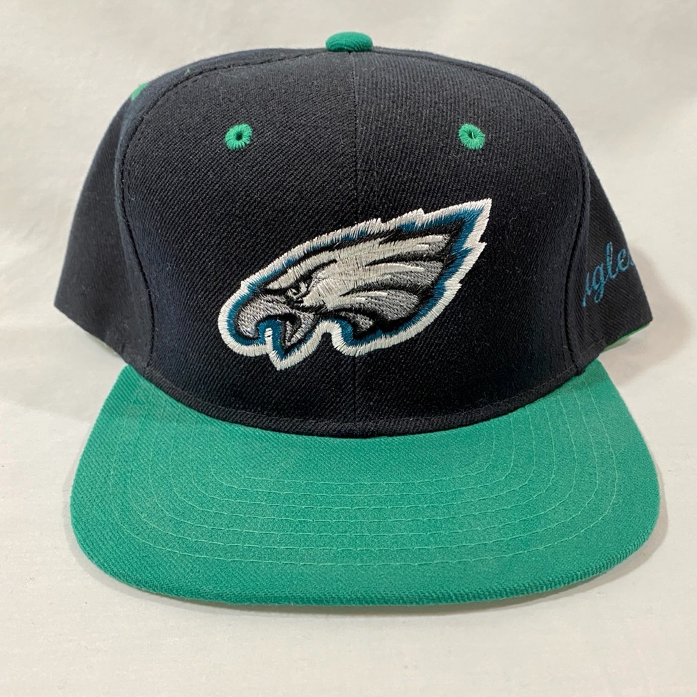 Philadelphia Eagles baseball cap.